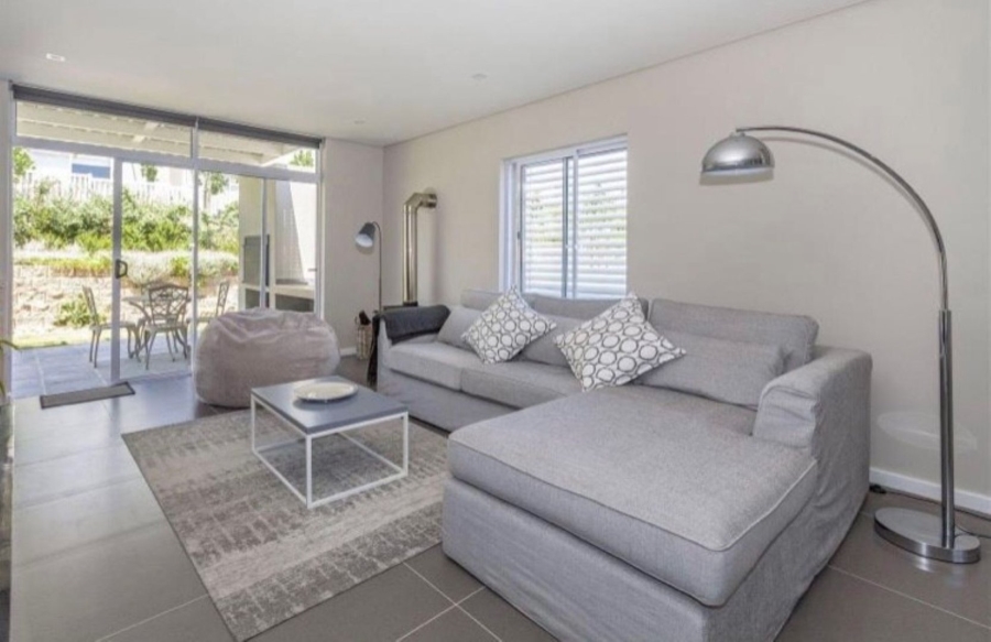 3 Bedroom Property for Sale in Somerset Lakes Western Cape
